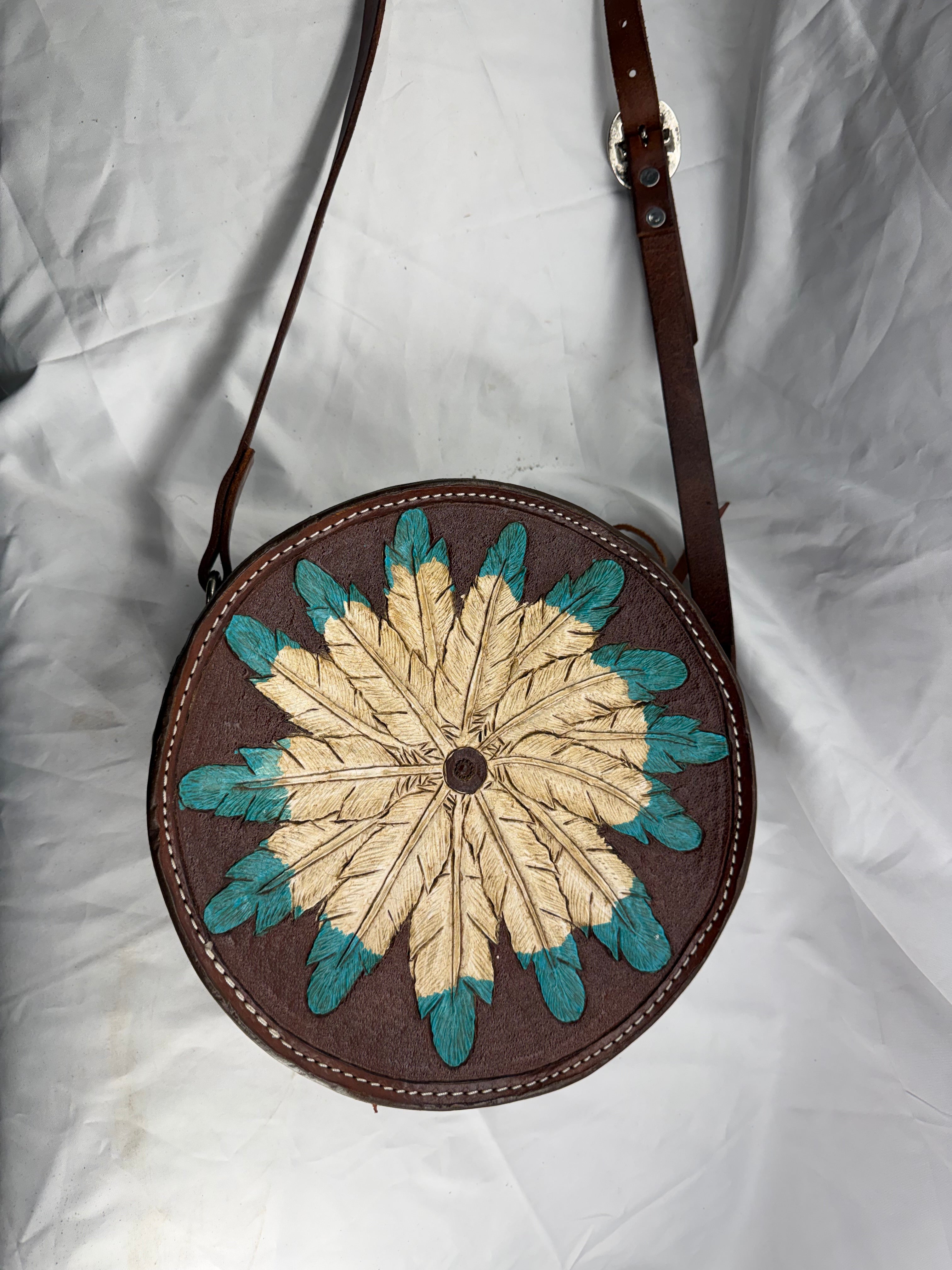 Feather Canteen Round Purse