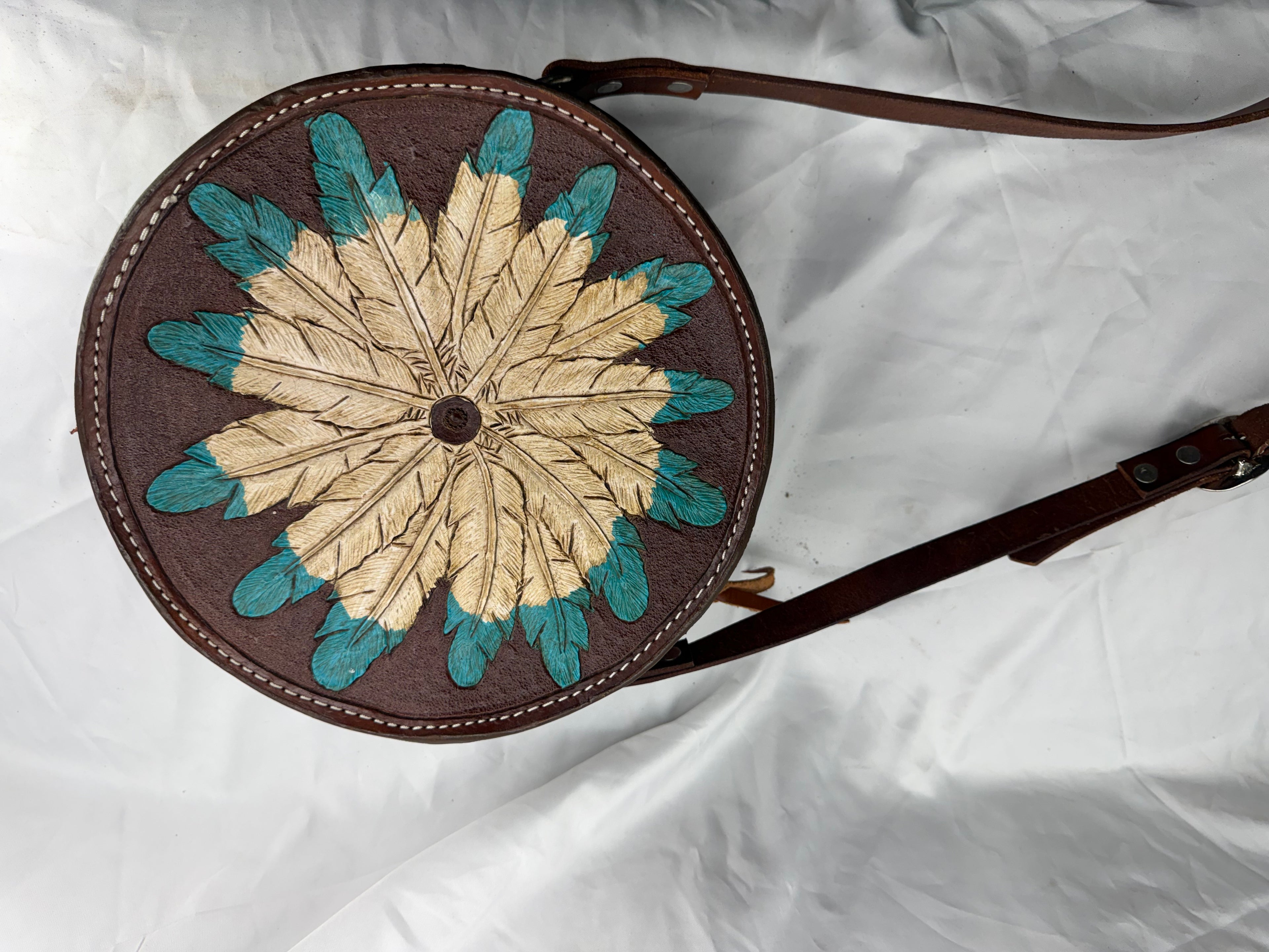 Feather Canteen Round Purse
