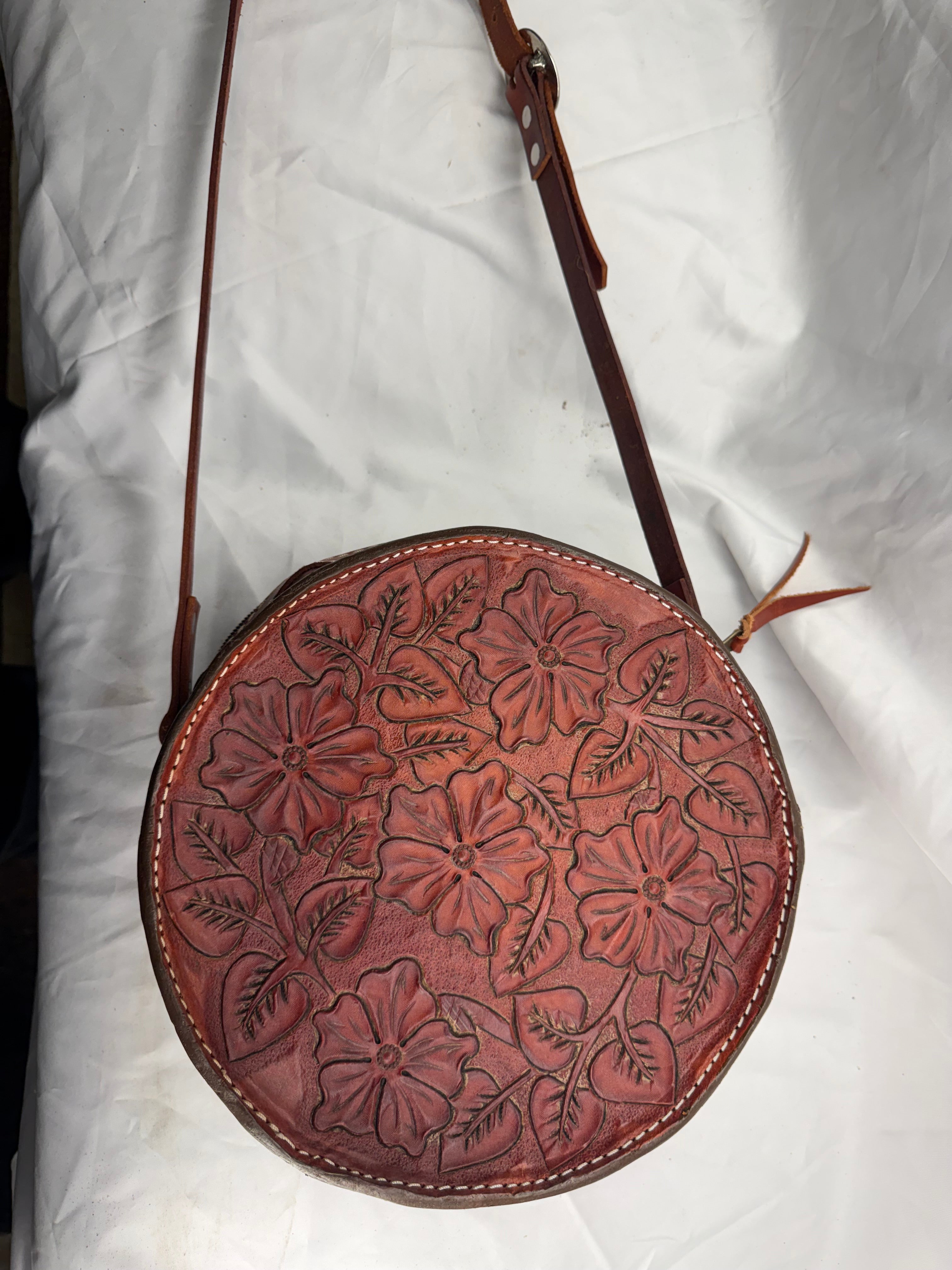 Wild Rose Canteen Round purse